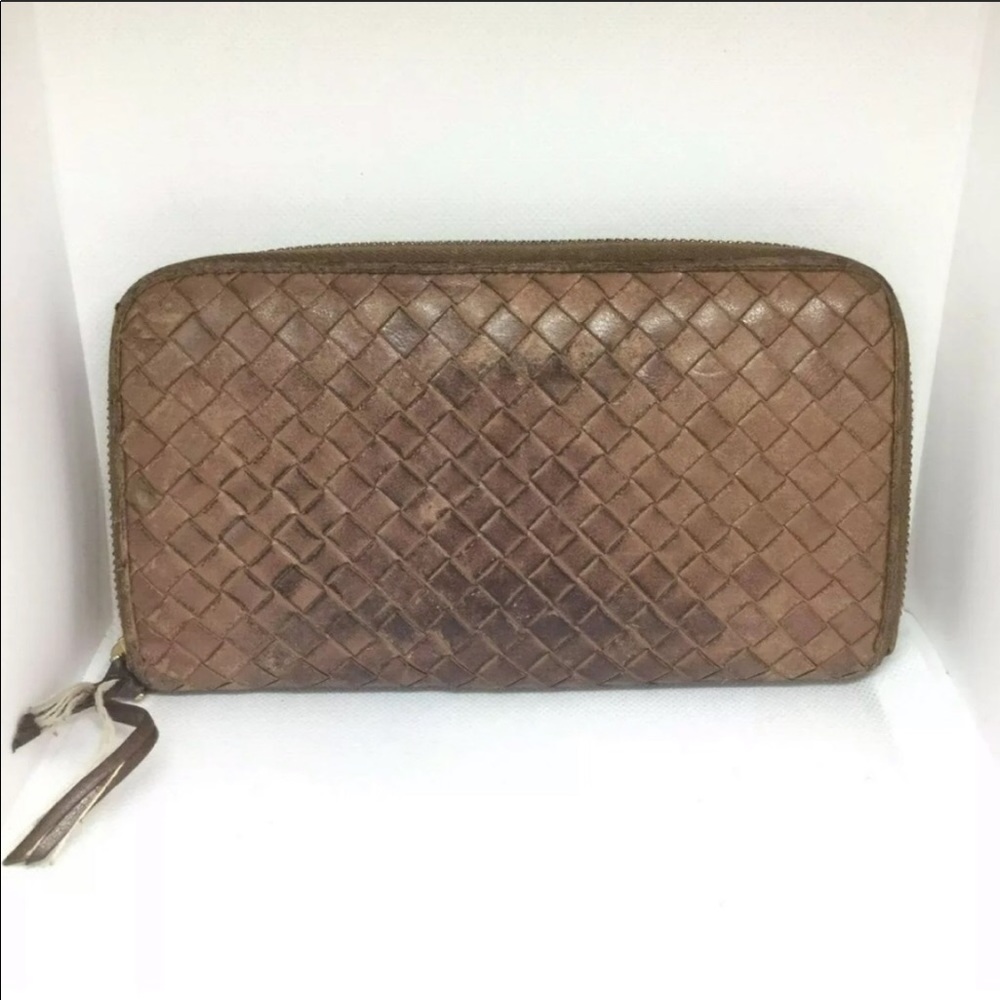 Bottega Veneta Intorechato Tan Brown Zipped Wallet